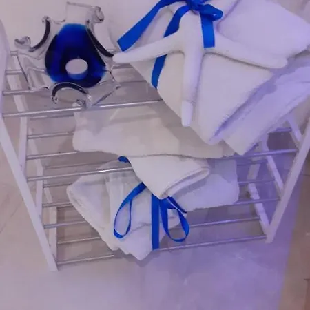 Mina Con Vasca Idromassaggio Taranto