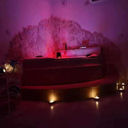 Mina Con Vasca Idromassaggio Taranto