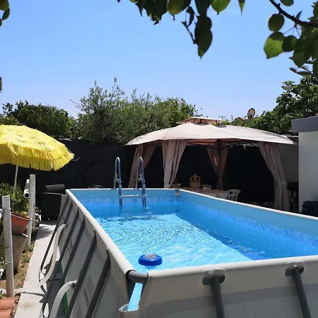 Mina Con Vasca Idromassaggio Taranto