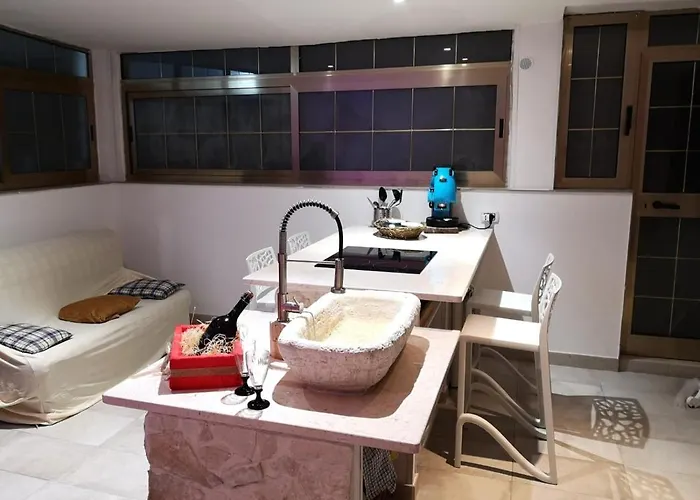 Mina Con Vasca Idromassaggio Ferienhaus *